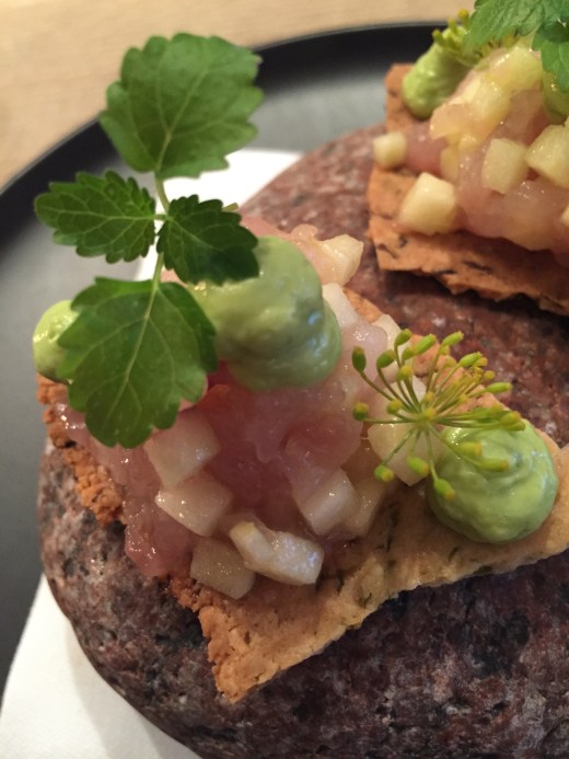 snack 3: makreel | groene appel | toast van pijnpitten